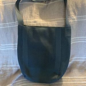 Everlane Do It All tote. Smoke color, EUC